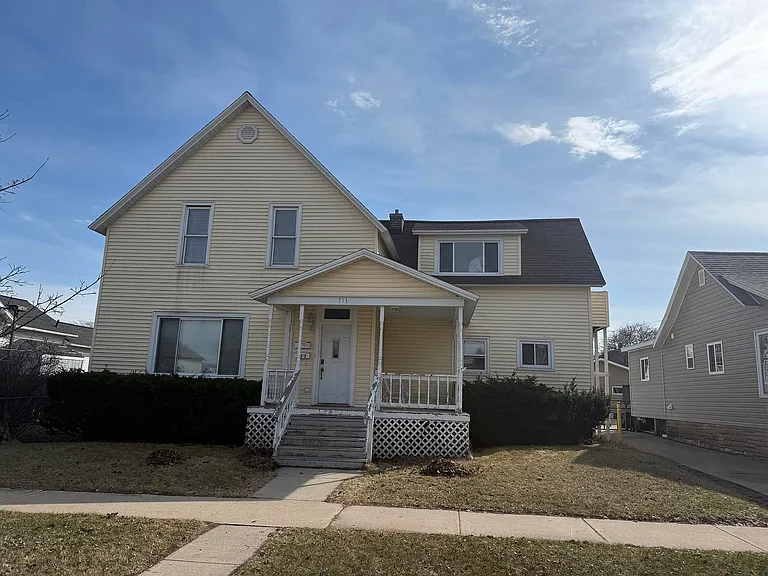 713 Terrace Ave #1/2 — Photo 2