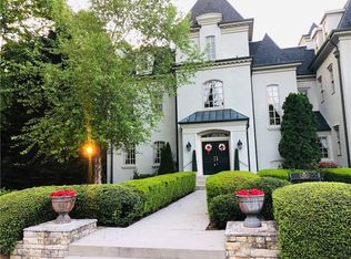 1051 Abingdon Ln, Johns Creek, GA 30022
