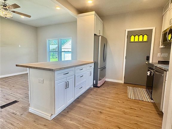 4th image of 514 Ridge Ave