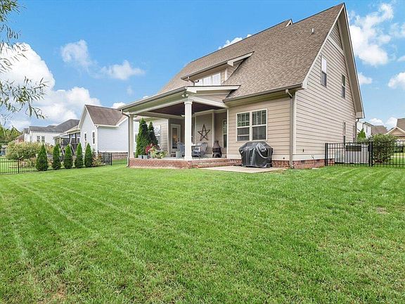 2nd image of 10992 Prairie Lake Dr #20