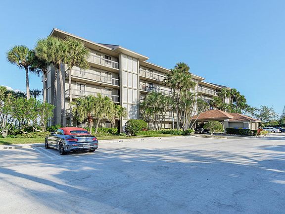 3rd image of 401 S Seas Dr APT 401