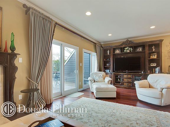 4th image of 129 Southgate Dr