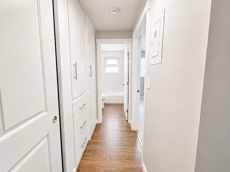 320 Valley St — Photo 24