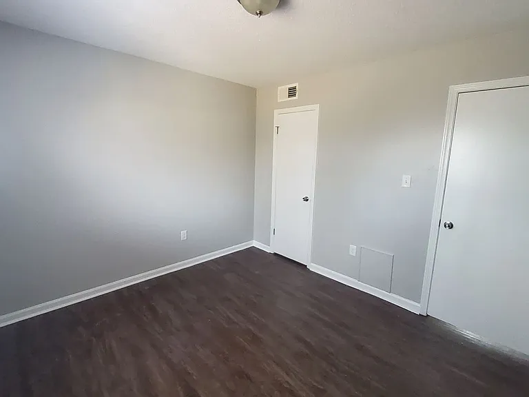 3760 Saint Elmo Ave — Photo 18