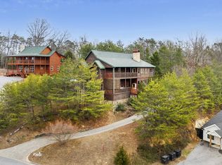 2818 Seth Rd, Pigeon Forge, TN 37863