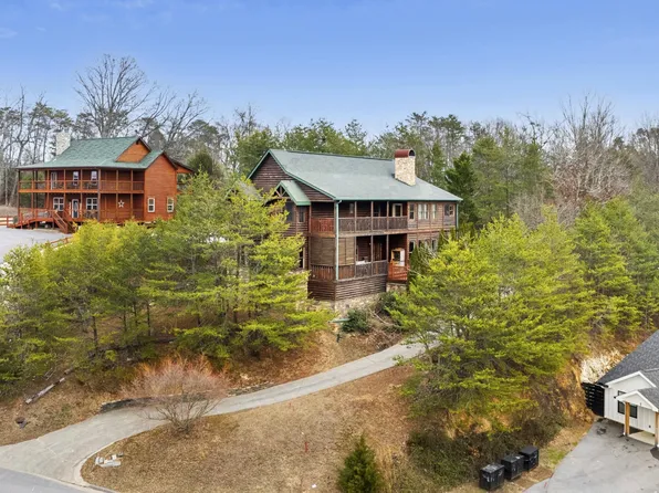 2818 Seth Rd, Pigeon Forge, TN 37863