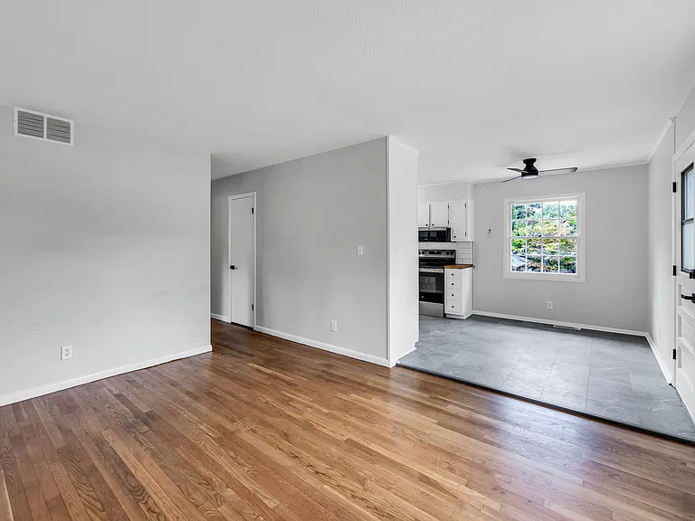 1306 Madison Ave — Photo 3