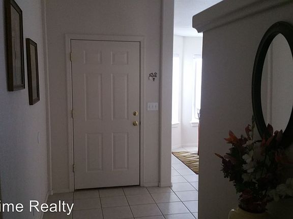 3rd image of 1612 Mariposa Way