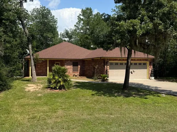 265 Fox Ln, Onalaska, TX 77360