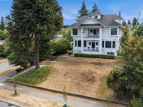 (Potentially) Eligible to be registered as a historic landmark, this ICONIC property could be yours.>