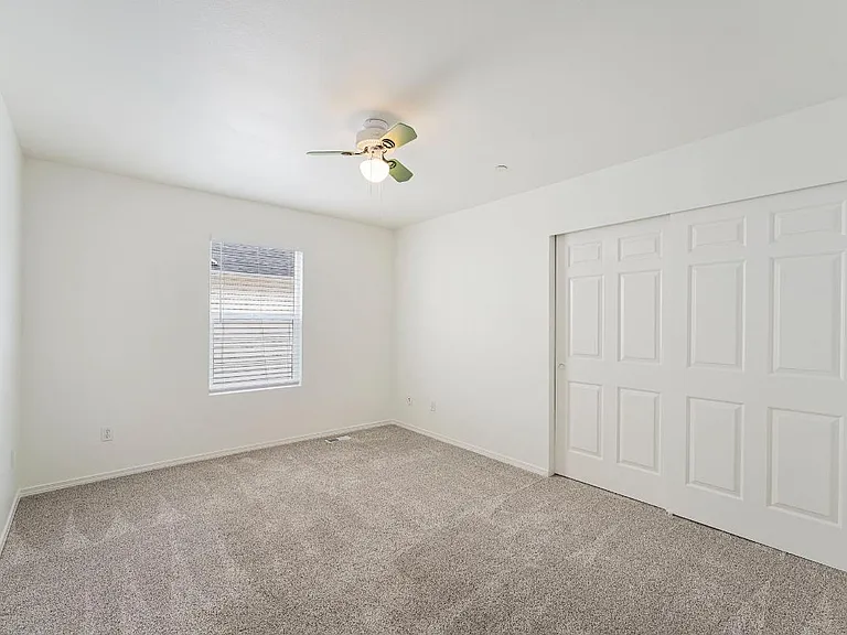 2429 Tolmie Ave — Photo 33