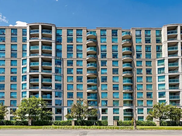 18 Pemberton Ave #409, Toronto, ON M2M 4K9