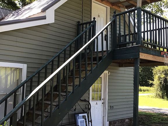 3rd image of 350 Mount Vernon Rd #B