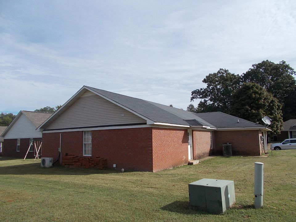 2nd image of 355 Fall Dr