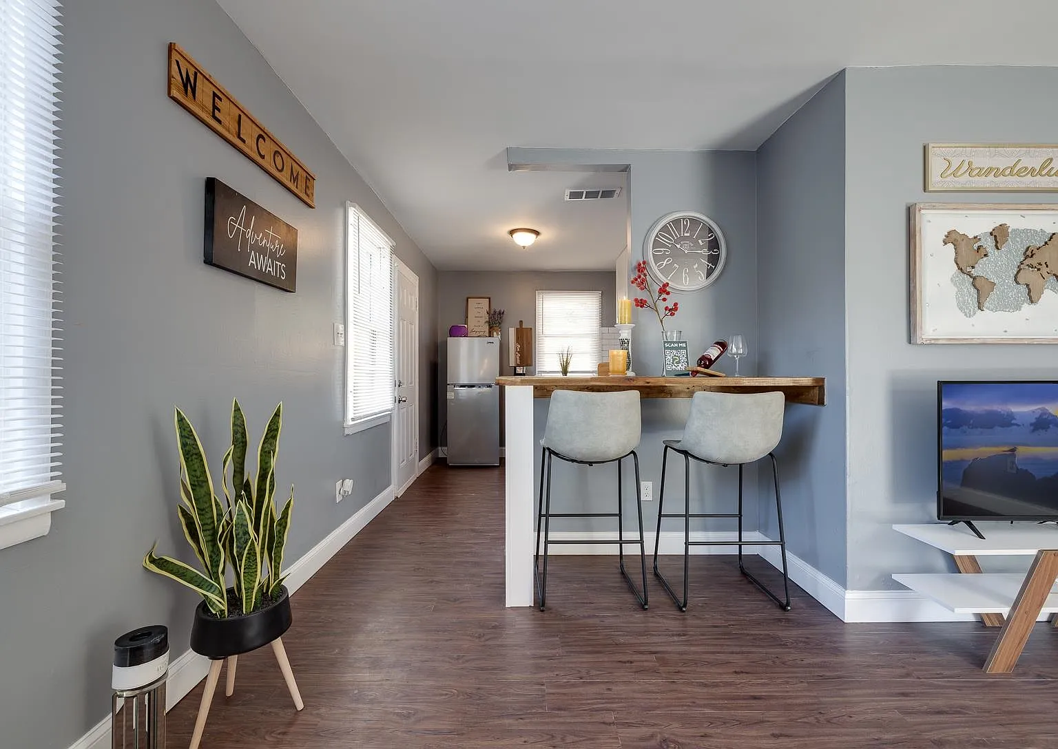 1 bed, 1.0 bath, 3807 sqft, $1,800 — Photo 3