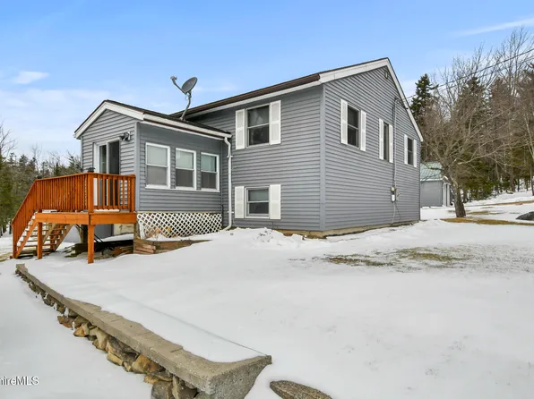 29 North Rd, Peru, MA 01235