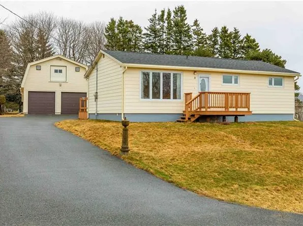 8 Myles Dr, Saint John, NB E2J 3B9