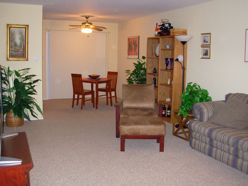1st image of 1337 Phelps Ave APT 8