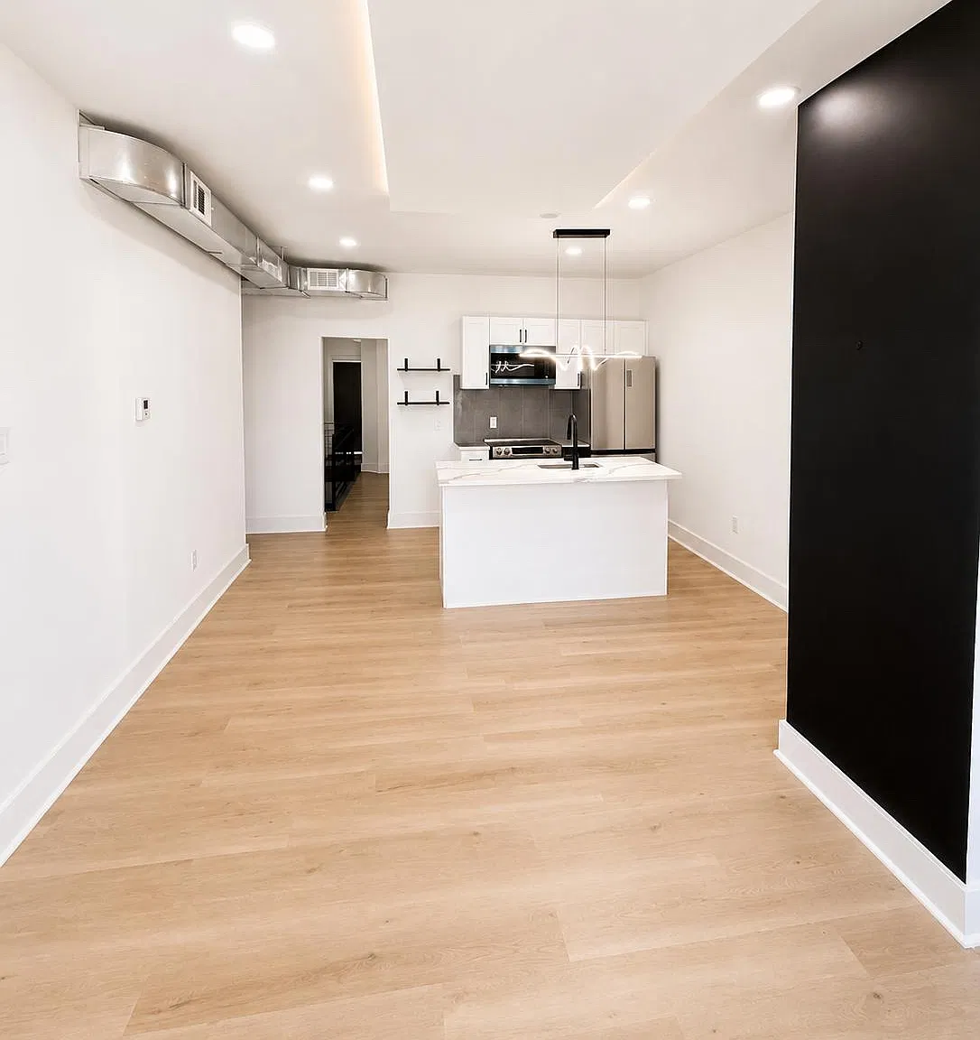 2 bed, 1.5 bath, 900 sqft, $1,500 — Photo 3