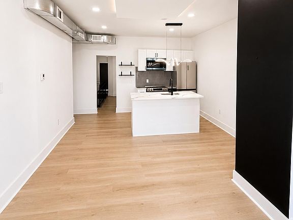 3rd image of 1410 S 52nd St #2
