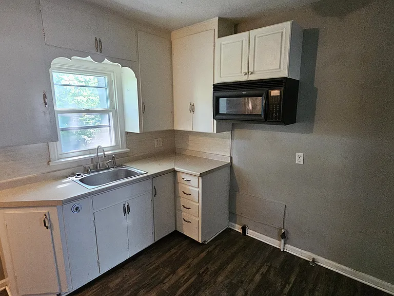 836 SW Frazier Ave — Photo 4