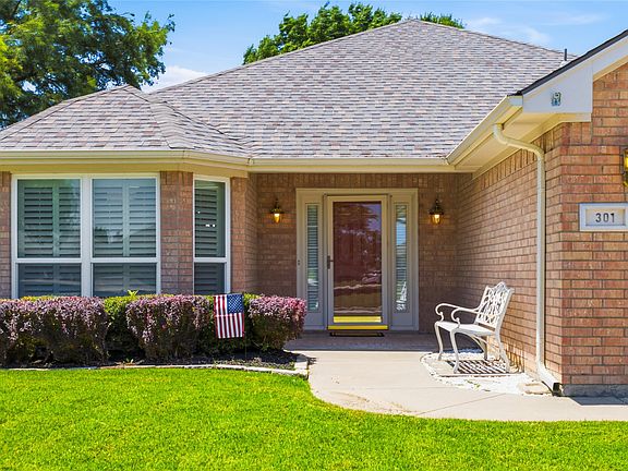 3rd image of 301 Mary Kay Ct