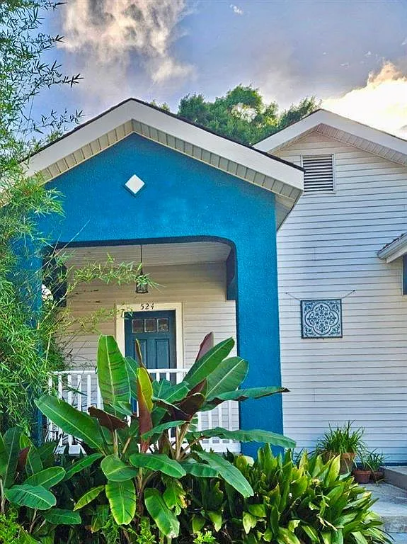 1 bed, 900 sqft, $1,600 — Photo 1