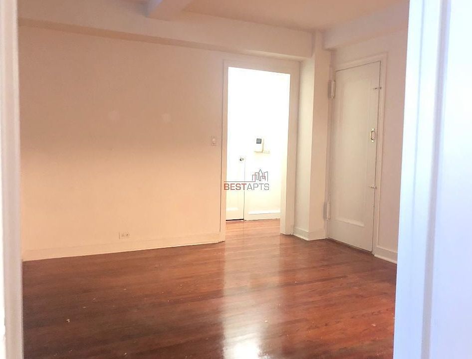 1st image of 330 E 43rd St APT 502