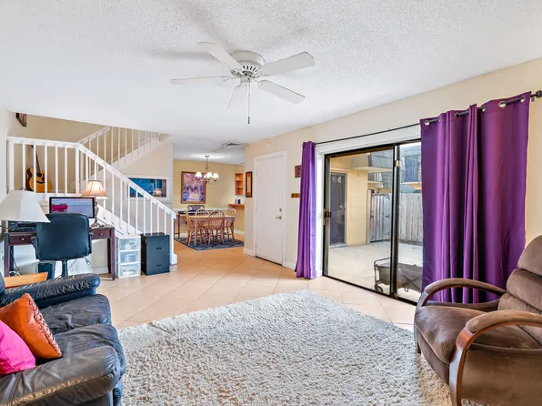 4206 42nd Way, West Palm Beach, FL 33407