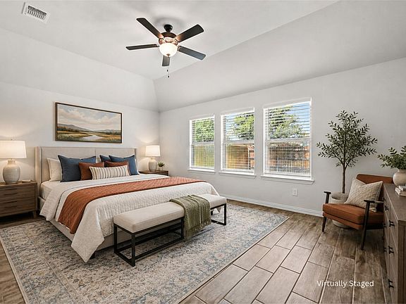 4th image of 188 Danbark Dr