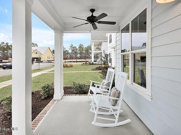 3rd image of 5209 Moonshell Loop