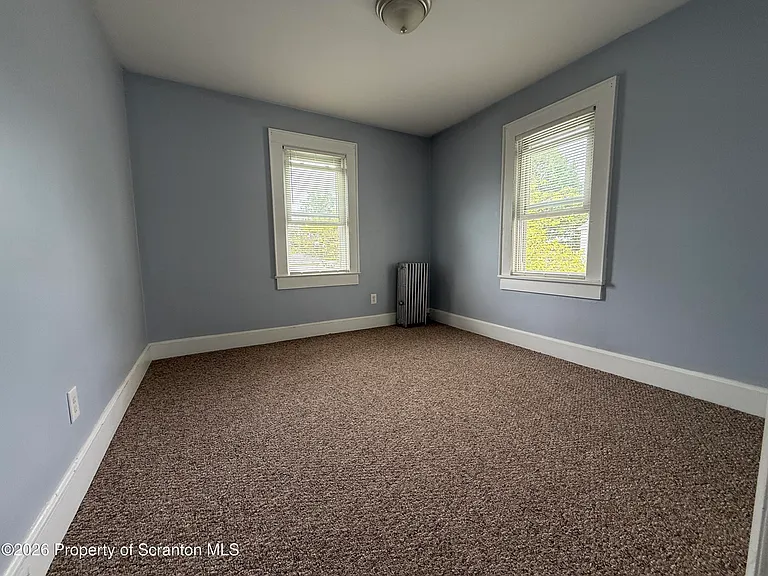 627 Sherwood Ave — Photo 11
