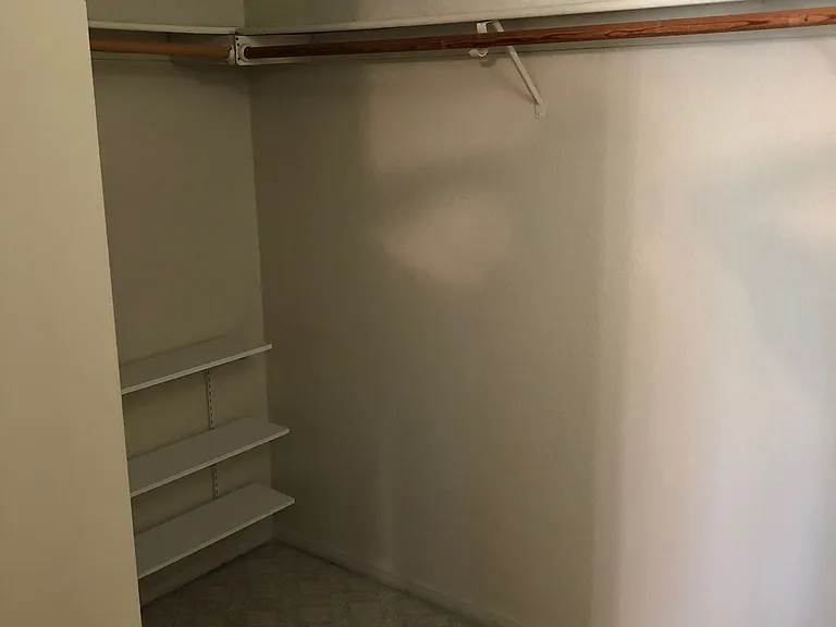 3404 Jamestown Dr — Photo 11