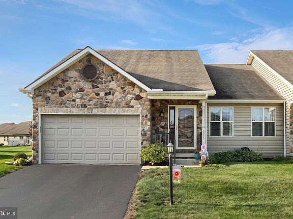 3rd image of 3025 Barley Cir #12