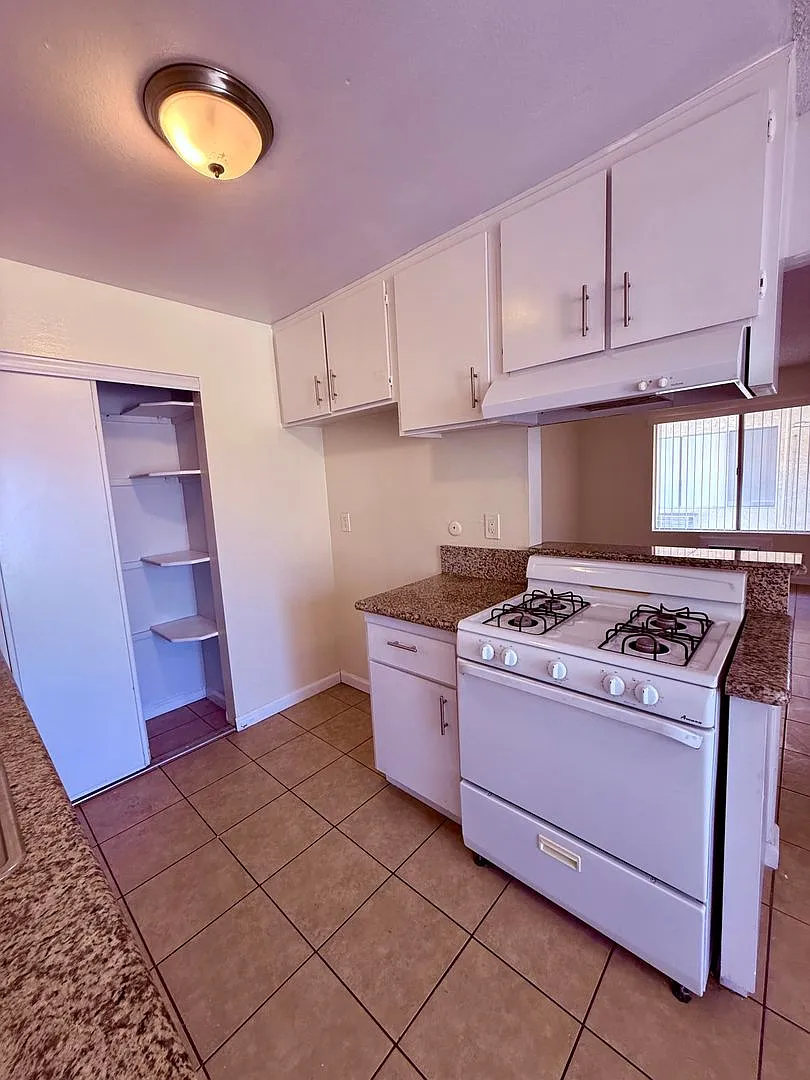 3300 West Orange Avenue 3Q — Photo 4
