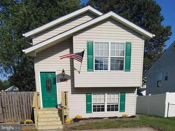 7911 W End Dr, Baltimore, MD 21226