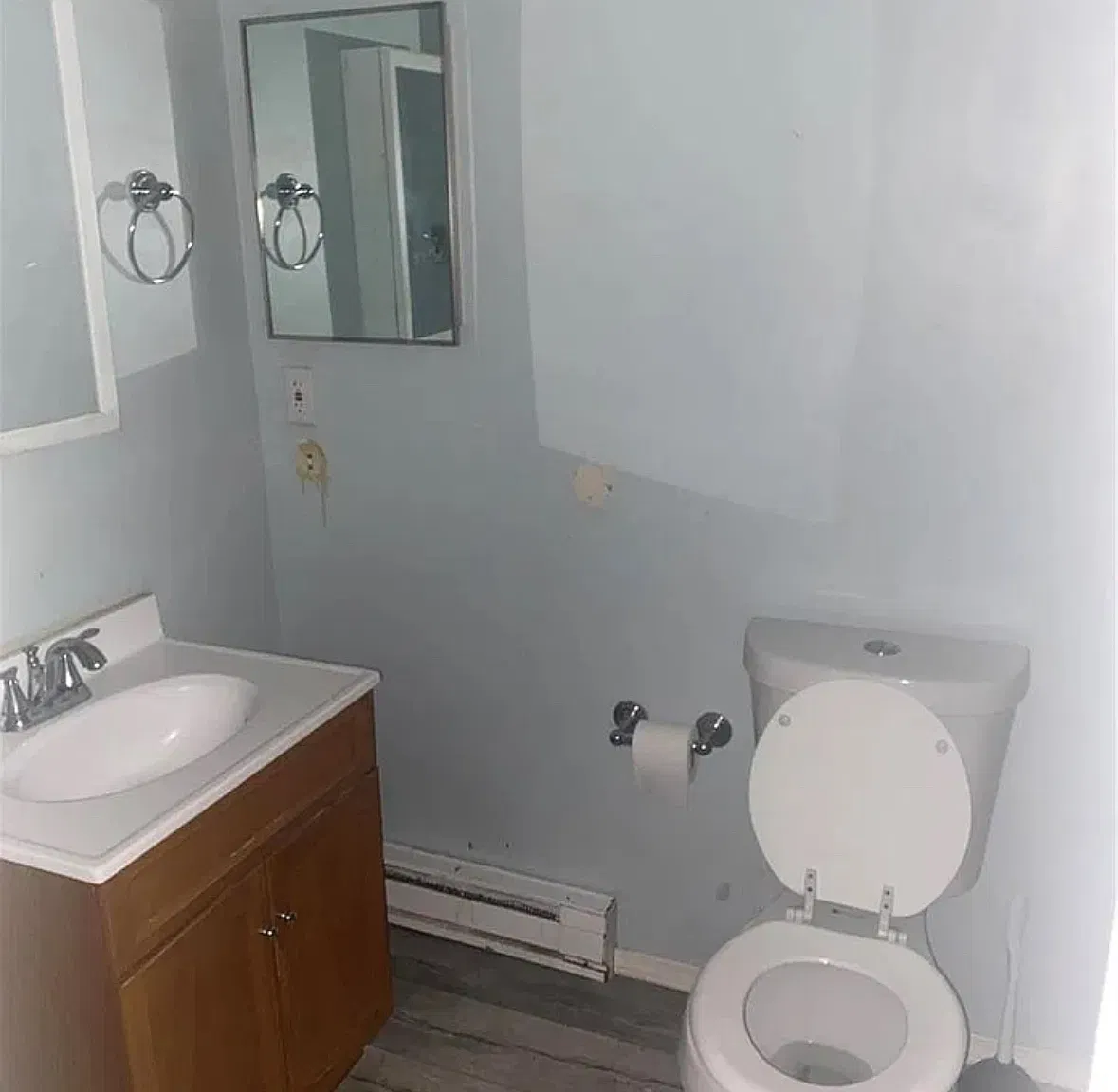 2 bed, 806 sqft, $1,300 — Photo 1