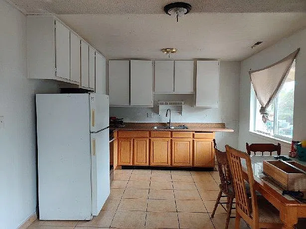 2 bed, 880 sqft, $1,650 — Photo 3