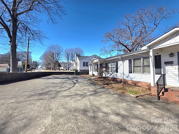 5th image of 2110 Twin Ave