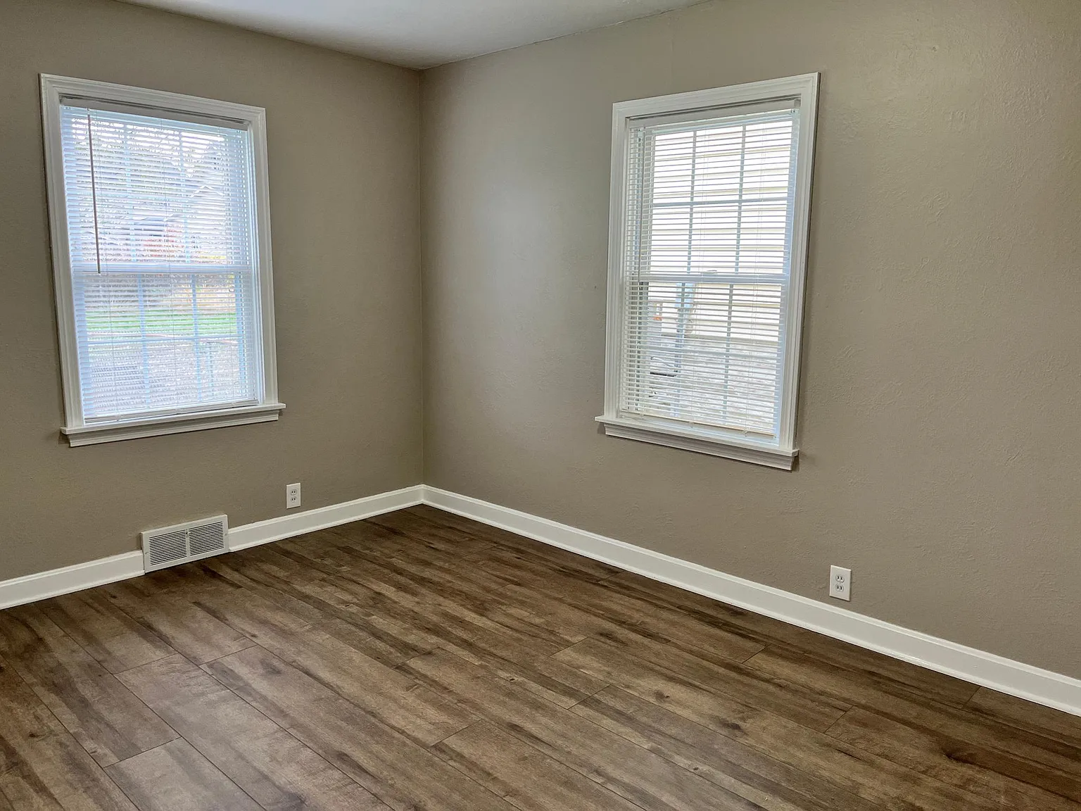 3 bed, 1424 sqft, $1,795 — Photo 1