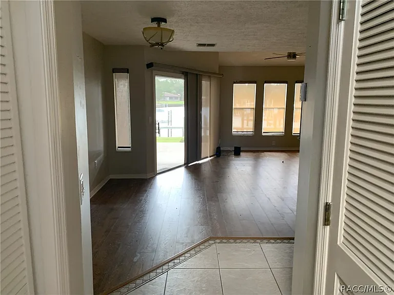 10972 W Cove Harbor Dr — Photo 6