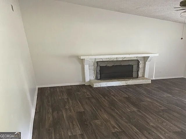 222 Peartree Ln — Photo 6