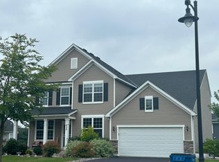 620 Hipp Cir, New Brighton, MN 55112