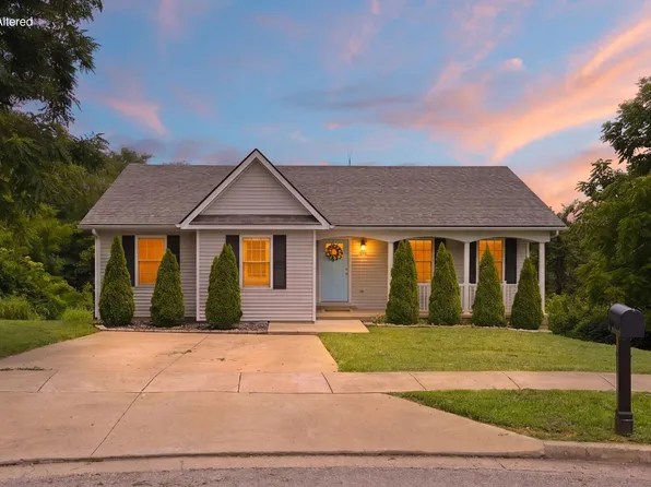 373 Village Dr, Berea, KY 40403