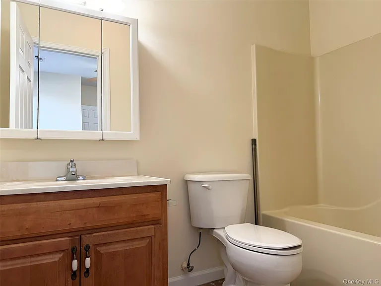 105 N Montgomery St #B2-7 — Photo 10