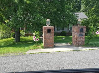 1157 Adam Dr, Cottontown, TN 37048