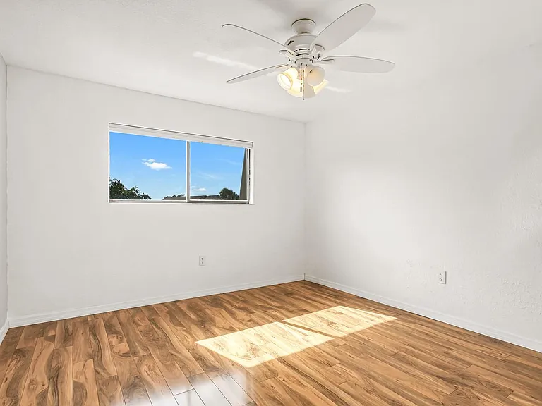 9342 Tradewinds Ave — Photo 12