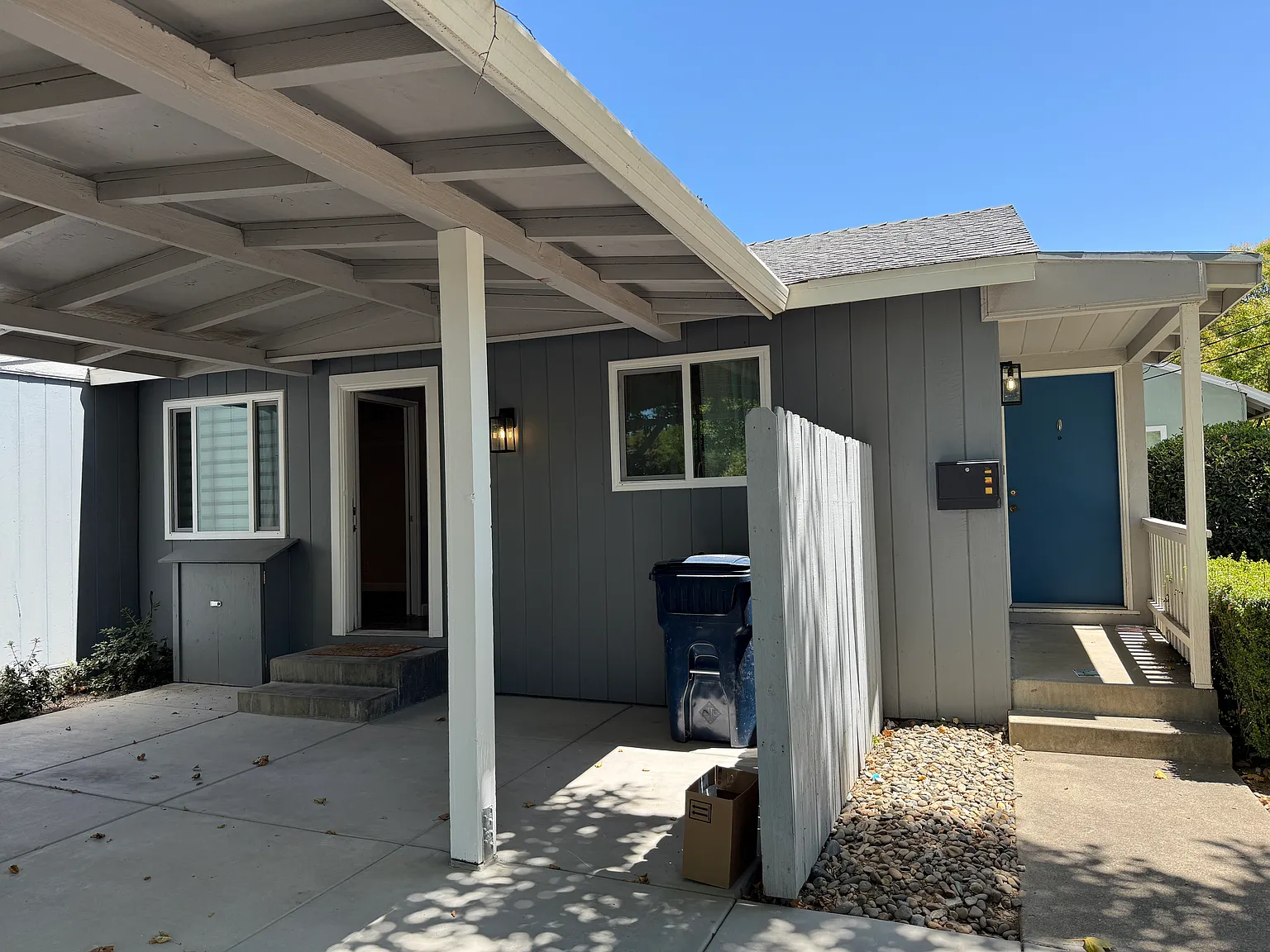 3 bed, 1210 sqft, $3,000 — Photo 2
