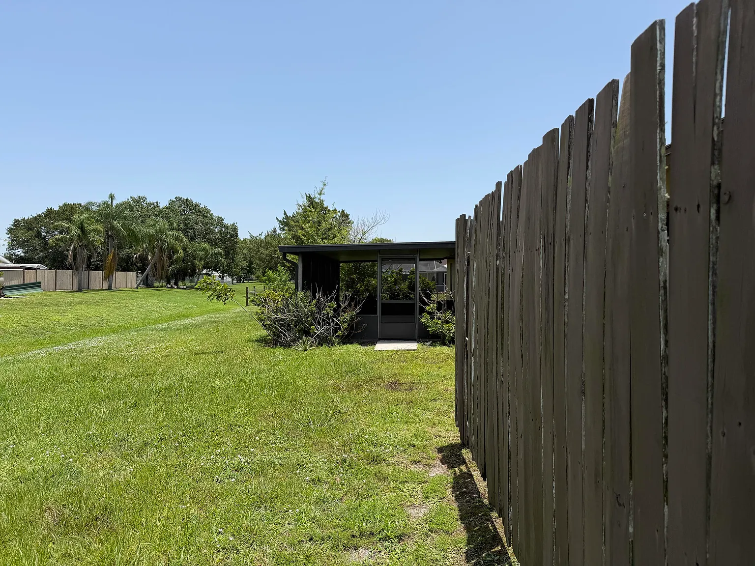 4 bed, 2.0 bath, 2108 sqft, $2,350 — Photo 3