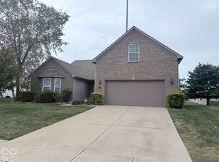 2204 Bluewing Rd, Greenwood, IN 46143